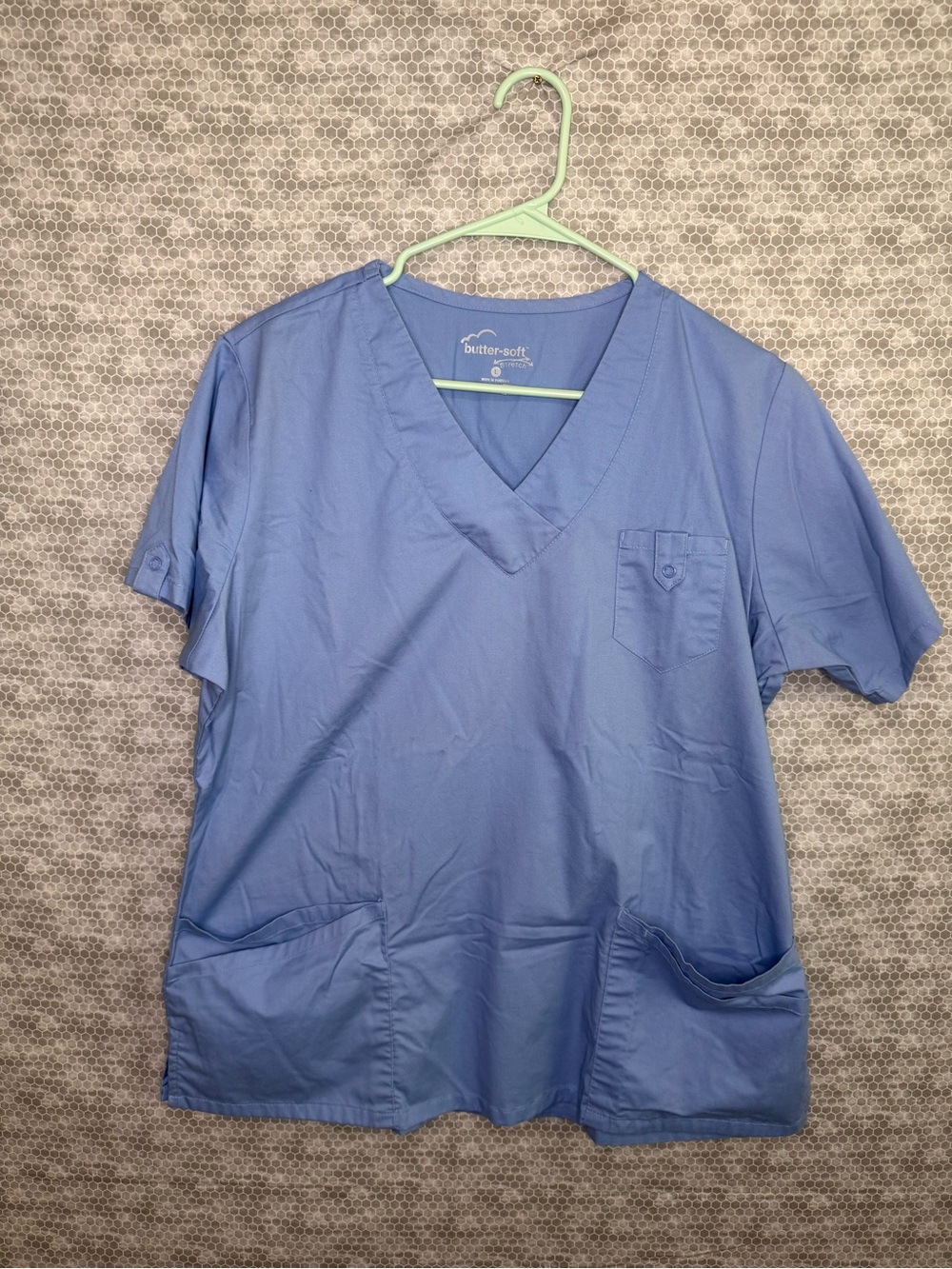 Butter-Soft Women's V-Neck Scrub Top in Periwinkle Blue